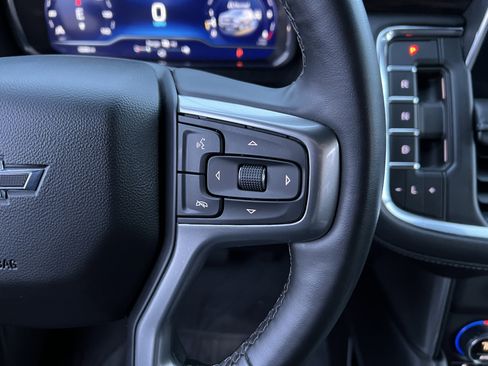 Used 2023 Chevrolet Tahoe Z71 image 32