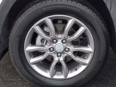 Certified 2022 GMC Terrain SLT image 28