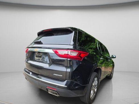Used 2019 Chevrolet Traverse Premier w/ Driver Confidence II Package FWD image 5