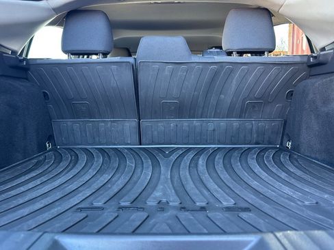 Used 2025 Toyota Prius Plug-In Hybrid image 19