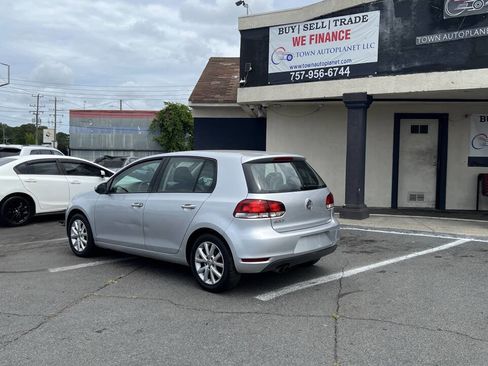 Used 2013 Volkswagen Golf 4-Door image 8