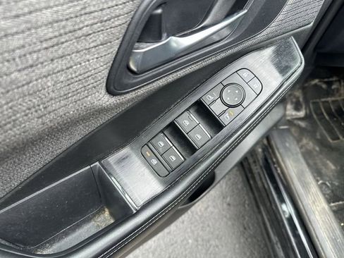 Used 2023 Nissan Rogue SV AWD/4WD image 17