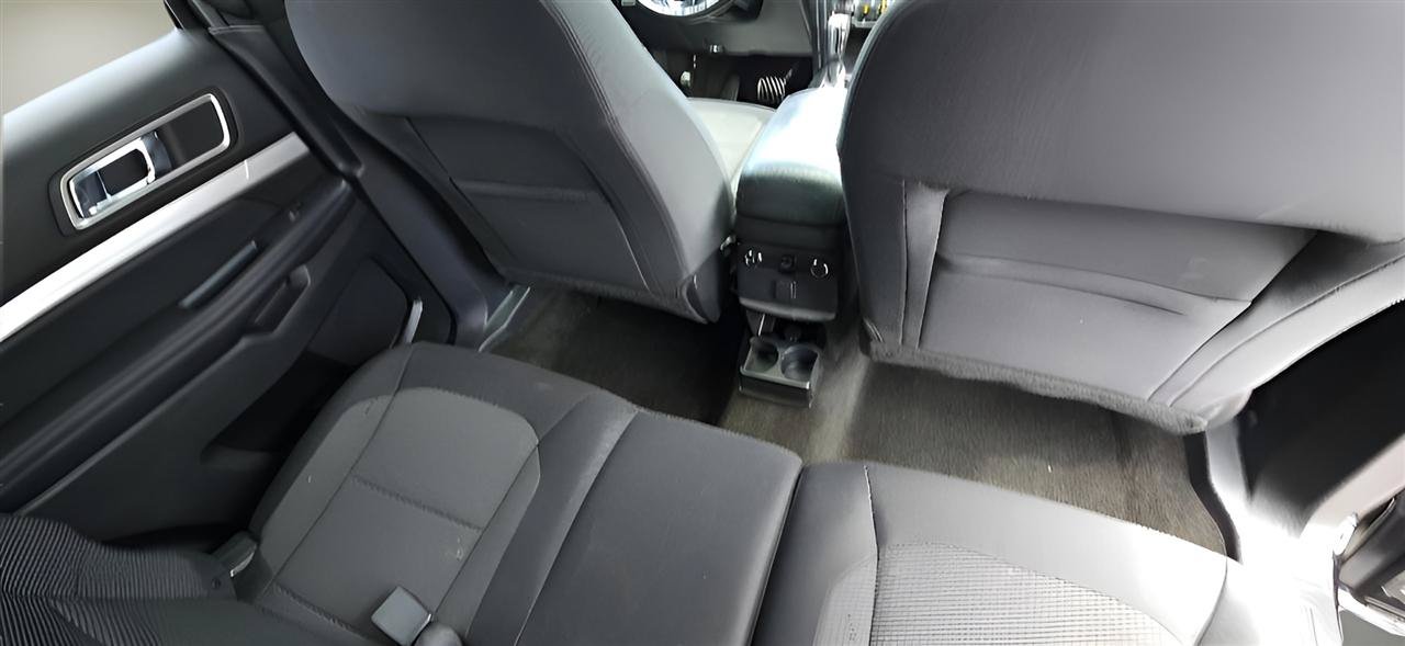 Used 2017 Ford Explorer XLT w/ Equipment Group 201A AWD/4WD image 34