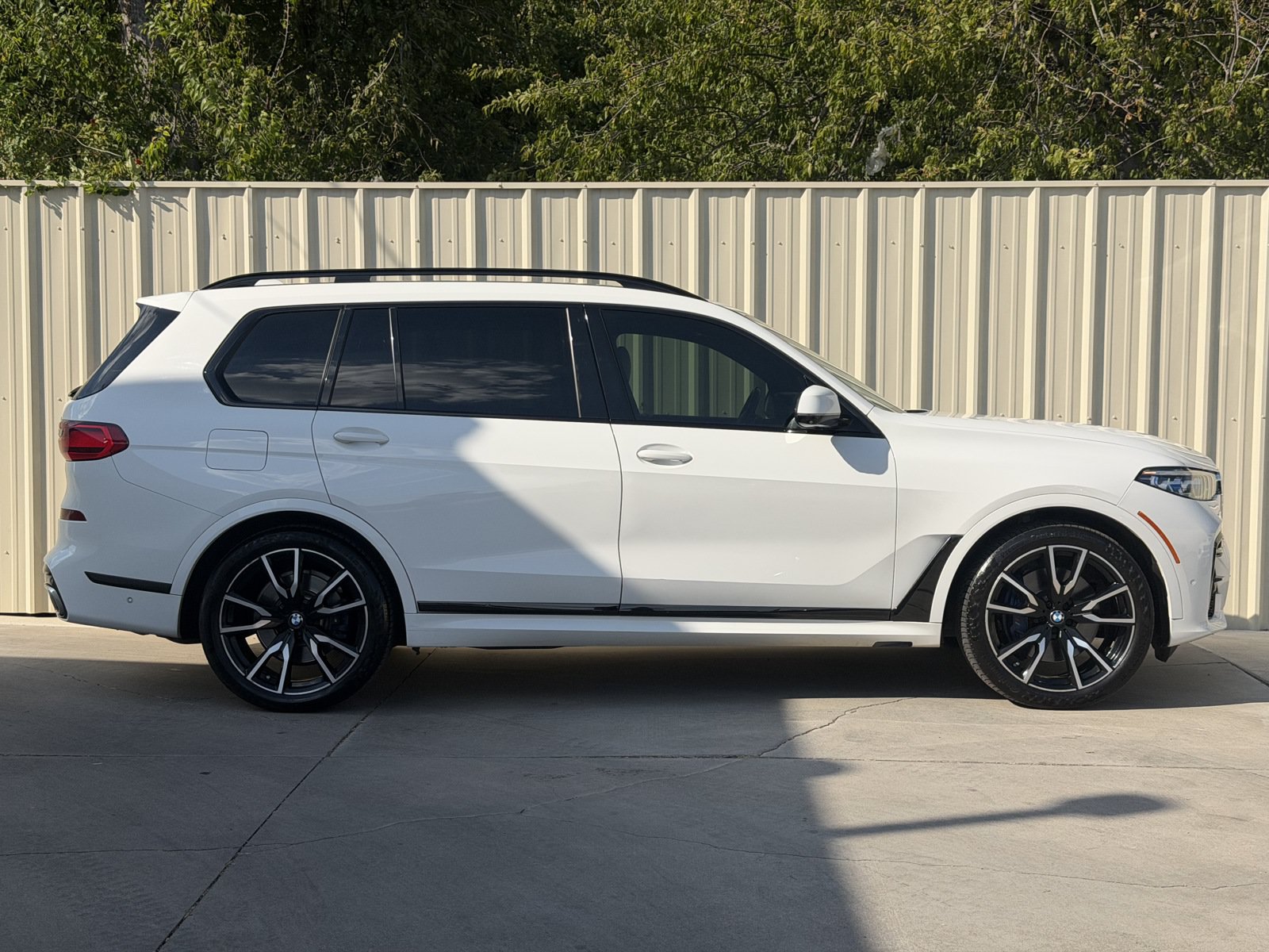 Used 2019 BMW X7 xDrive50i w/ Dynamic Handling Package AWD/4WD image 4