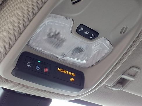 Used 2025 Buick Encore GX Preferred FWD image 12