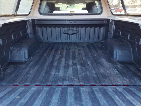 Used 2021 Chevrolet Silverado 1500 LT w/ Z71 Off-Road Package image 21