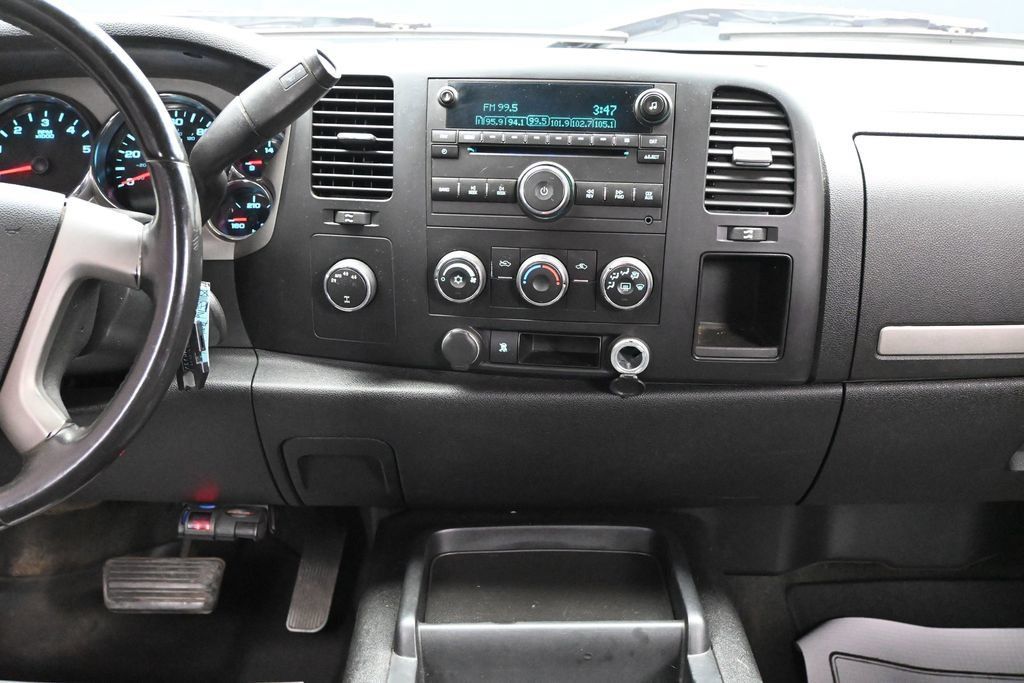 Used 2008 Chevrolet Silverado 1500 LT w/ Power Pack Plus AWD/4WD image 16