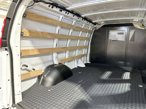 Used 2024 GMC Savana 2500 w/ Driver Convenience Package image 32