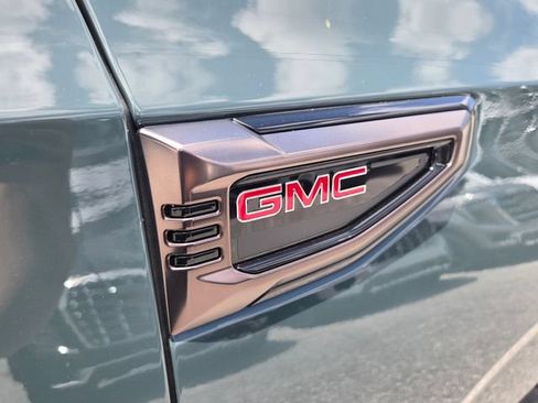 New 2026 GMC Yukon XL AT4 Ultimate AWD/4WD image 9