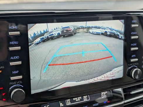 Used 2024 Toyota Sienna XLE image 24