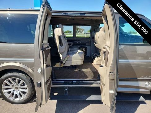 Used 2021 Chevrolet Express 2500 image 28