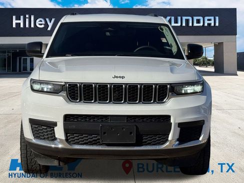 Used 2023 Jeep Grand Cherokee L Laredo image 8