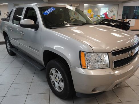 Used 2008 Chevrolet Avalanche LT RWD image 13