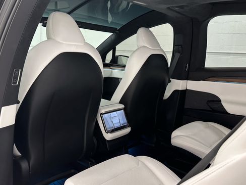 Used 2026 Tesla Model X AWD/4WD image 14