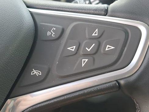 Used 2023 Chevrolet Equinox LT AWD/4WD image 11