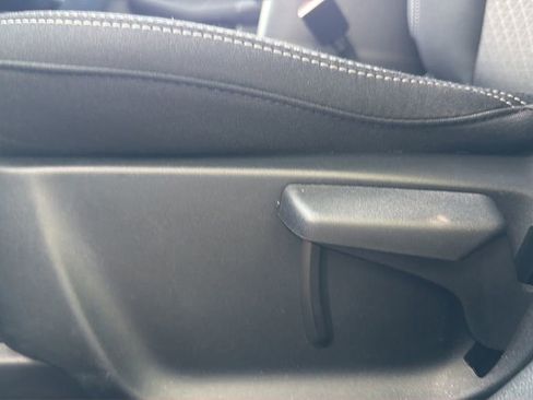 Used 2025 Ford Escape Active AWD/4WD image 16