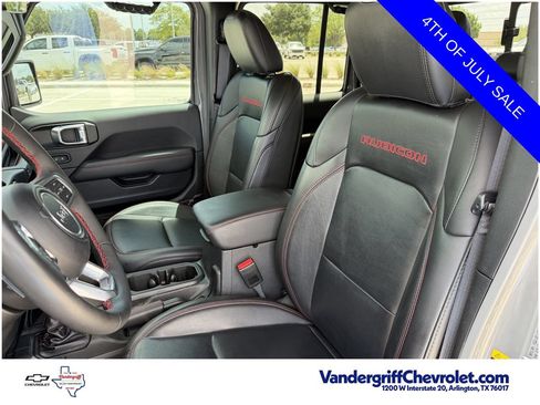 Used 2023 Jeep Gladiator Rubicon w/ LED Lighting Group AWD/4WD image 23