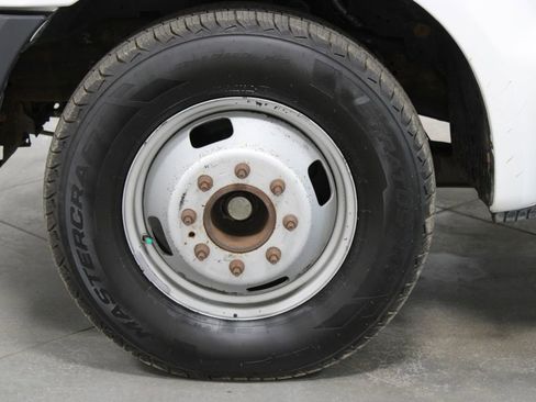 Used 2006 Ford F350 XL RWD image 22