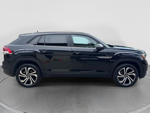 Used 2023 Volkswagen Atlas Cross Sport SE AWD/4WD image 2