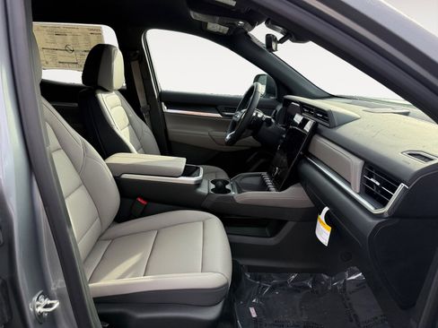 New 2026 GMC Terrain Elevation w/ Elevation Premium Package image 19