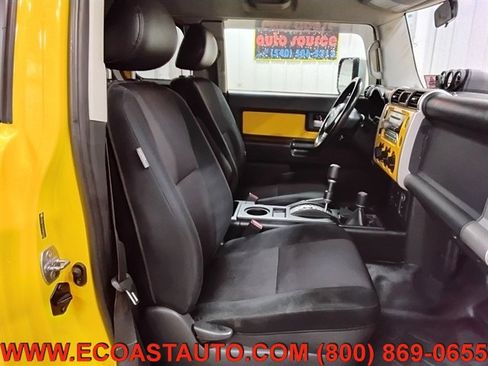 Used 2007 Toyota FJ Cruiser 4WD image 14