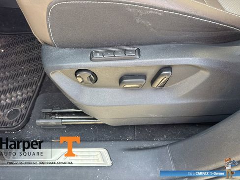 Used 2025 Volkswagen Atlas SEL image 18