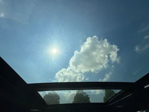 Used 2023 Ford F150 Lariat w/ Equipment Group 502A High image 11