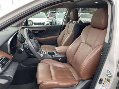 Used 2022 Subaru Outback Touring w/ Popular Package #2 image 8