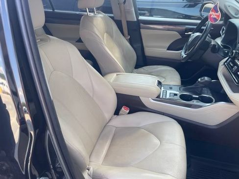 Used 2020 Toyota Highlander Limited AWD/4WD image 27