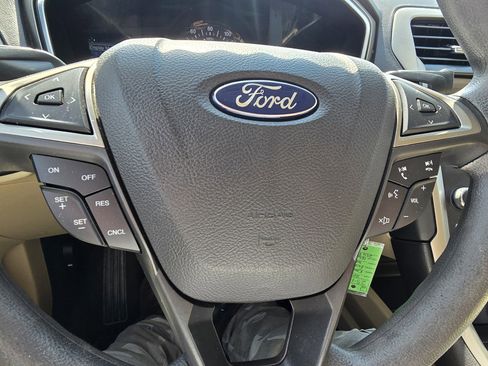 Used 2016 Ford Fusion SE image 30