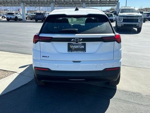 New 2027 Chevrolet Bolt LT w/ Comfort Package FWD image 23