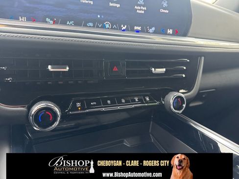 Used 2025 Chevrolet Tahoe Z71 AWD/4WD image 22