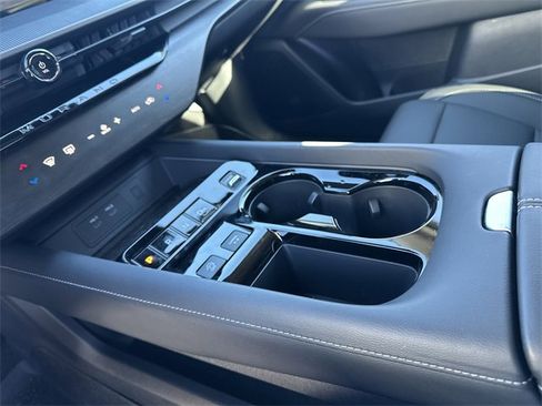 Used 2025 Nissan Murano SV image 9