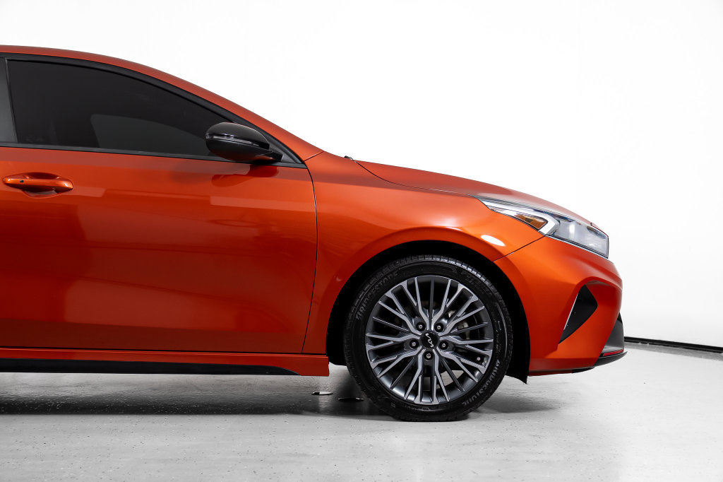 Used 2023 Kia Forte GT-Line w/ GT-Line Premium Package FWD image 4