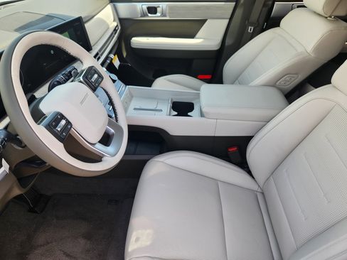 New 2025 Hyundai Santa Fe Calligraphy image 13