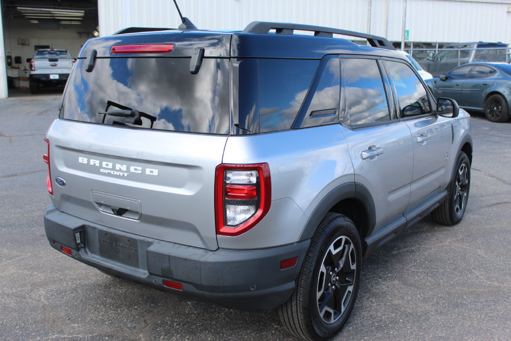 Used 2022 Ford Bronco Sport Outer Banks w/ Tech Package AWD/4WD image 7