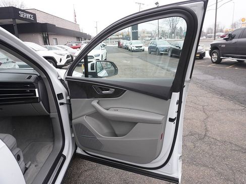 Used 2022 Audi Q7 3.0T Premium Plus w/ Premium Plus Package image 30