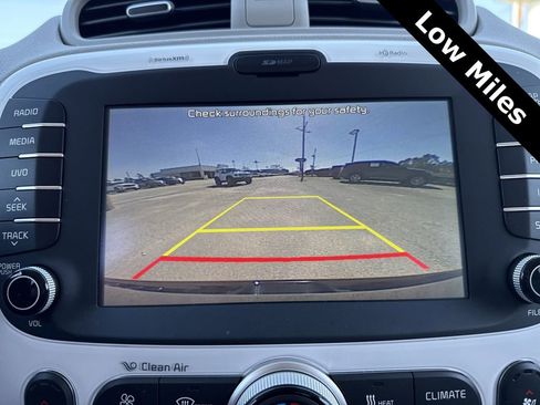 Used 2017 Kia Soul EV + w/ Sun & Fun Package image 20