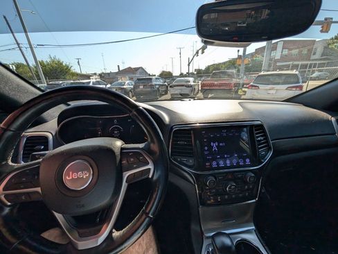 Used 2021 Jeep Grand Cherokee Laredo X RWD image 21
