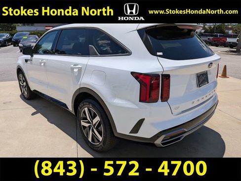 Used 2021 Kia Sorento S FWD image 4