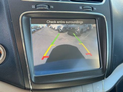 Used 2018 Dodge Journey Crossroad w/ Nav & Sun Group image 22