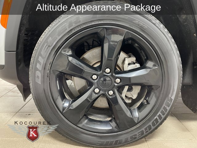 Used 2021 Jeep Grand Cherokee L Laredo AWD/4WD image 8