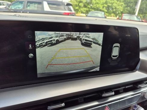 Used 2025 Kia Telluride S AWD/4WD image 19