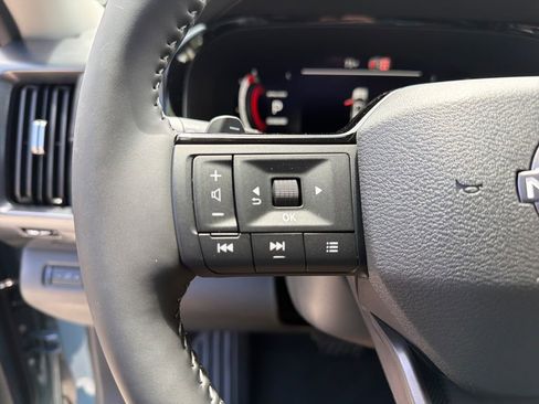 New 2026 Nissan Pathfinder SL FWD image 20