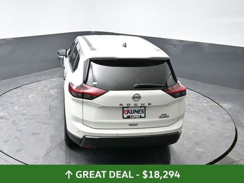 Used 2024 Nissan Rogue S image 48