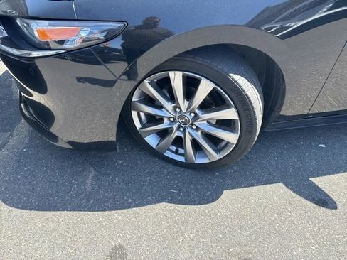 Used 2019 MAZDA MAZDA3 Sedan w/ Preferred Package FWD image 3