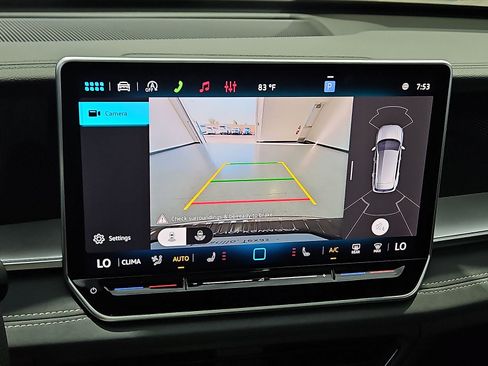 New 2026 Volkswagen Tiguan SE R-Line FWD image 19