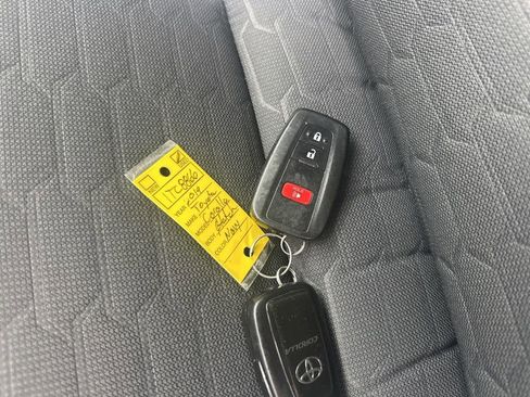 Used 2019 Toyota Corolla SE image 31