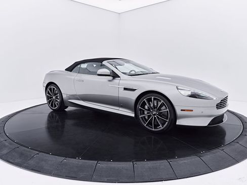 Used 2016 Aston Martin DB9 GT RWD image 21