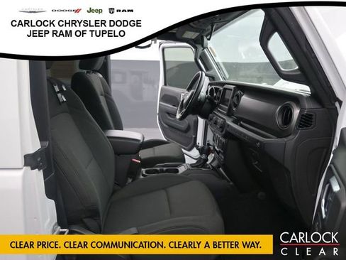 Used 2021 Jeep Wrangler Sport image 31